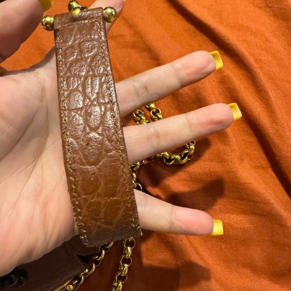 Burberry Brown Leather Crossbody Bag with Gold Chain - Picture 6 of 15